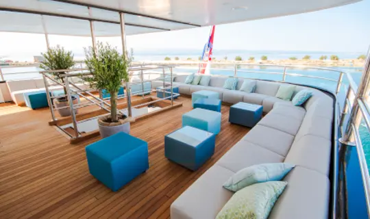 Seats on lower deck